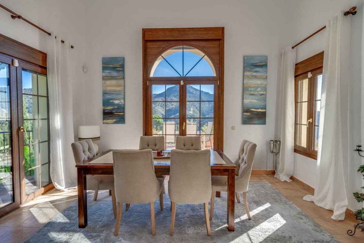 8-e64a9055bba3e77ac8aca3b893cdf826 (1)